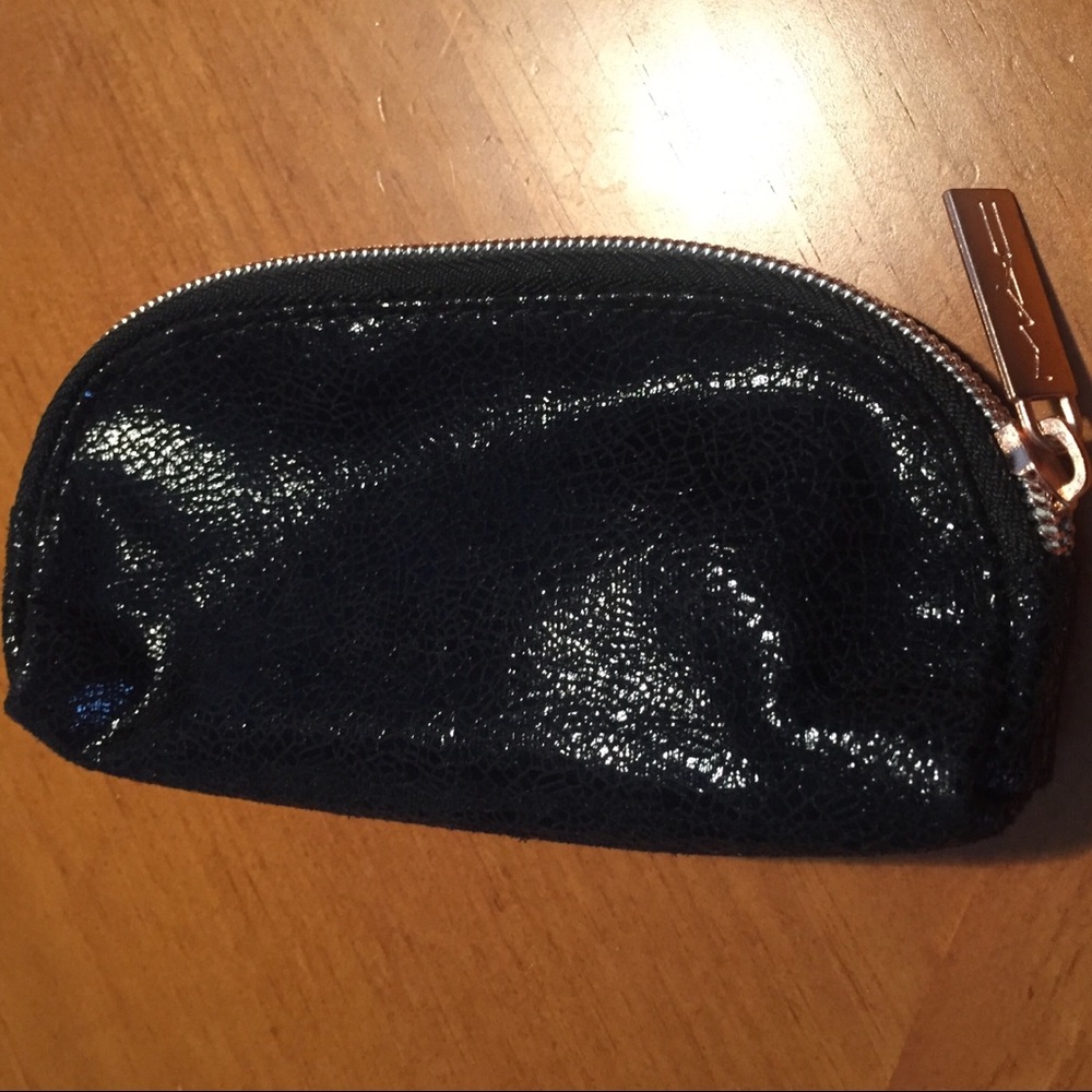 MAC Cosmetic Bag👄💄💋 - Picture 3 of 8